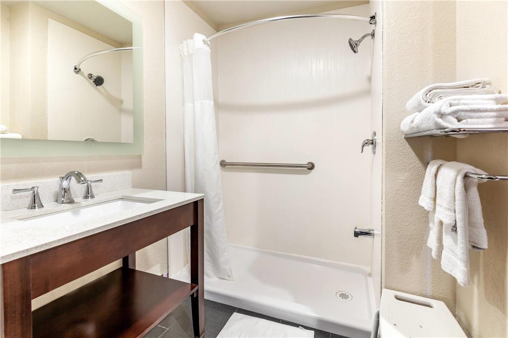 クオリティ イン New London 部屋 写真